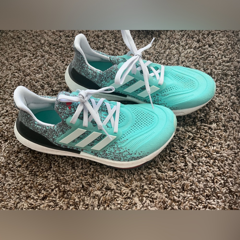 Adidas ultraboost lite size 7.5 - Picture 3 of 5
